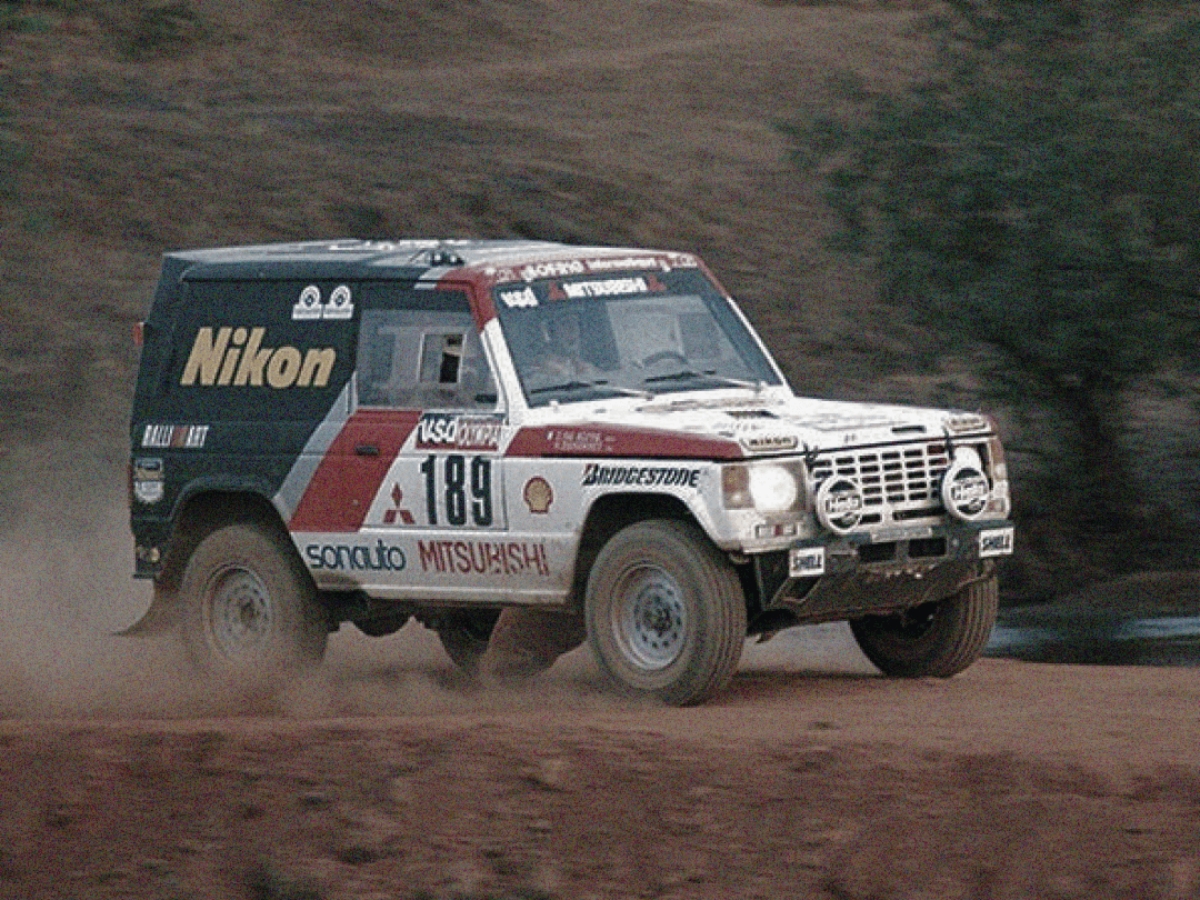 Mitsubishi Pajero Dakar Rally
