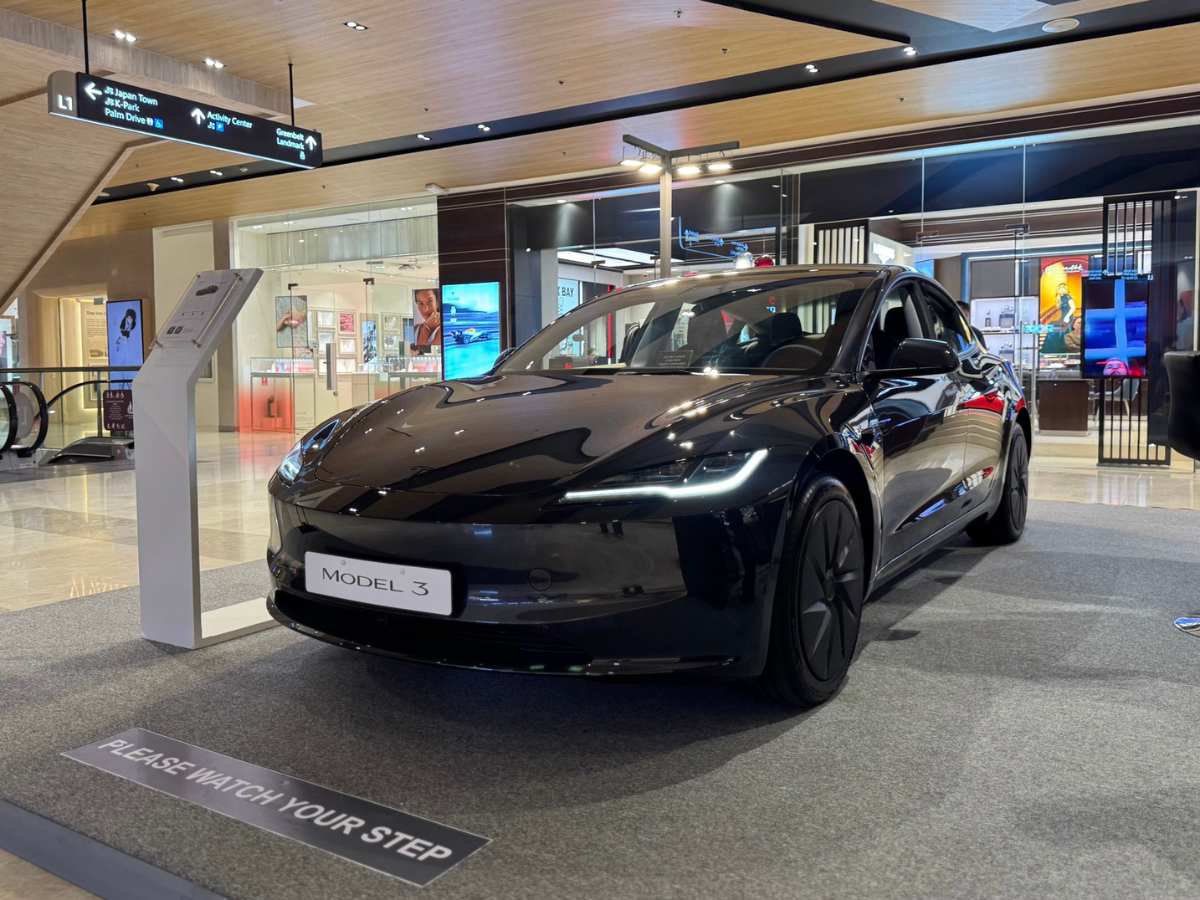 Tesla PH Glorietta 1 display_2