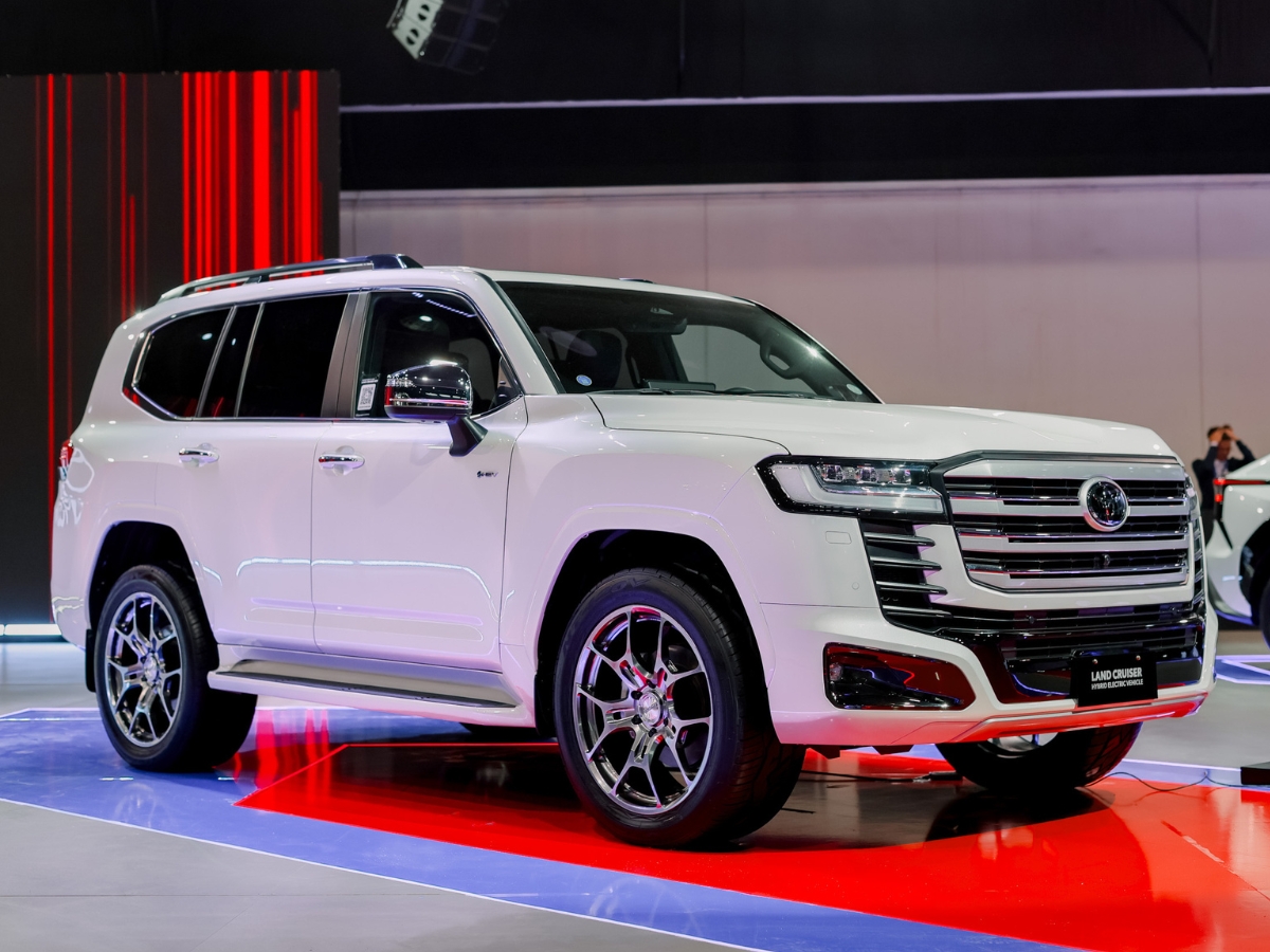 Toyota Land Cruiser 300 HEV_3