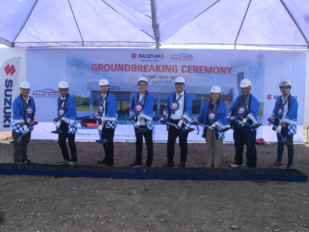 Suzuki representative pose for Suzuki Auto Iguig groundbreaking