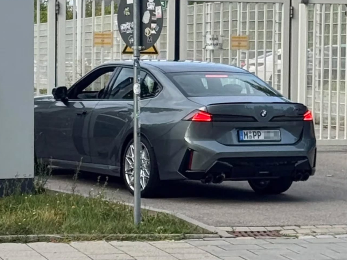 BMW 3 Series spy shot_1