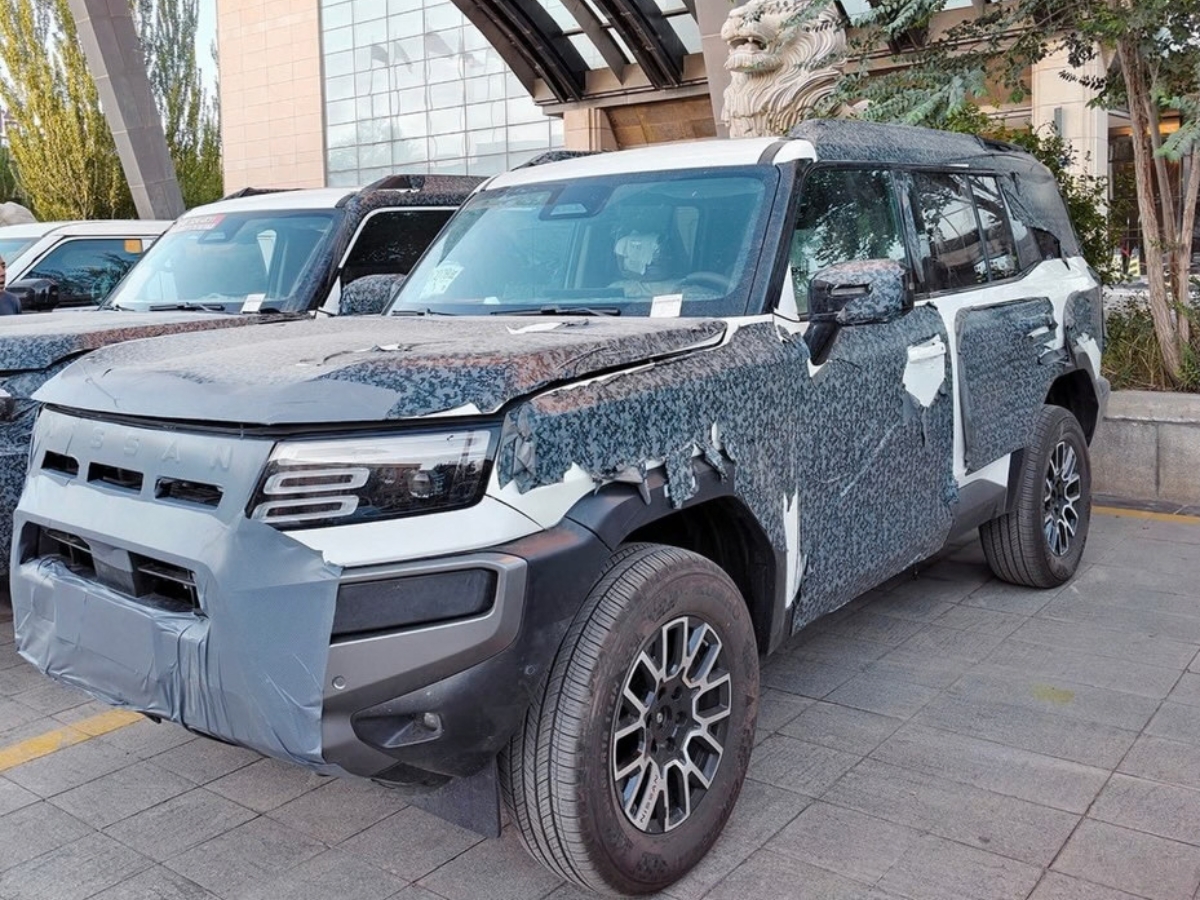 Nissan Terrano PHEV spy shot_1