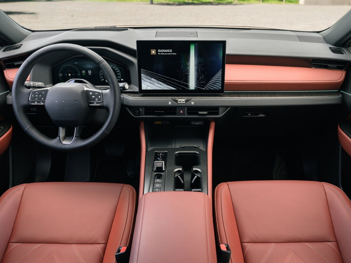 2027 Lexus NX_3