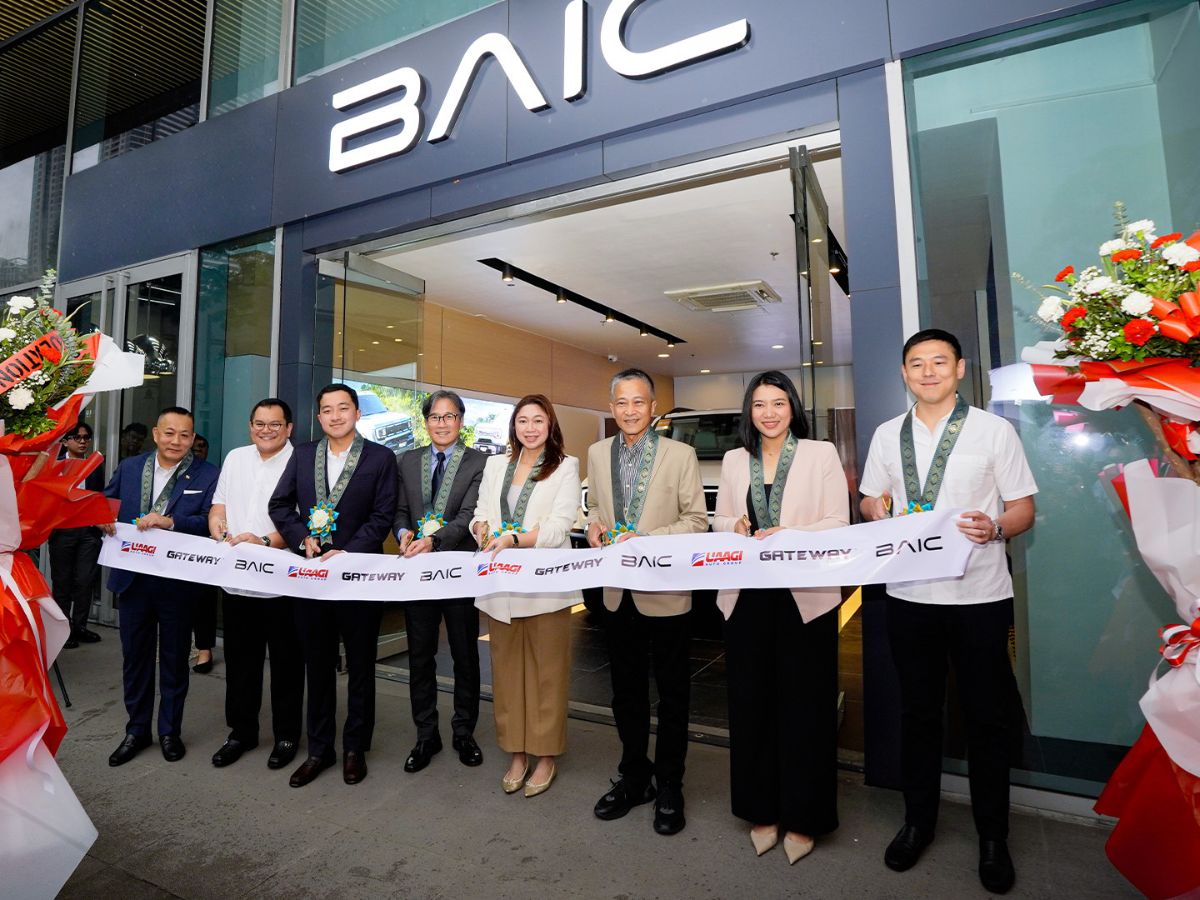 From leftL Alvin Lu, Gateway Motors Brand Head for JETOUR and BAIC; Martin Arancon, Gateway Vice Chairman; Timothy Sytin, BAIC Brand Head; Kenneth Sytin, UAAGI Vice Chairman; Taguig City Hon. Mayor Lani Cayetano; Rommel Sytin, UAAGI Chairman; Taguig 2nd District Hon. Councilor Iony De Lara-Bes; Markane Goho, Gateway Motors Group Chairman