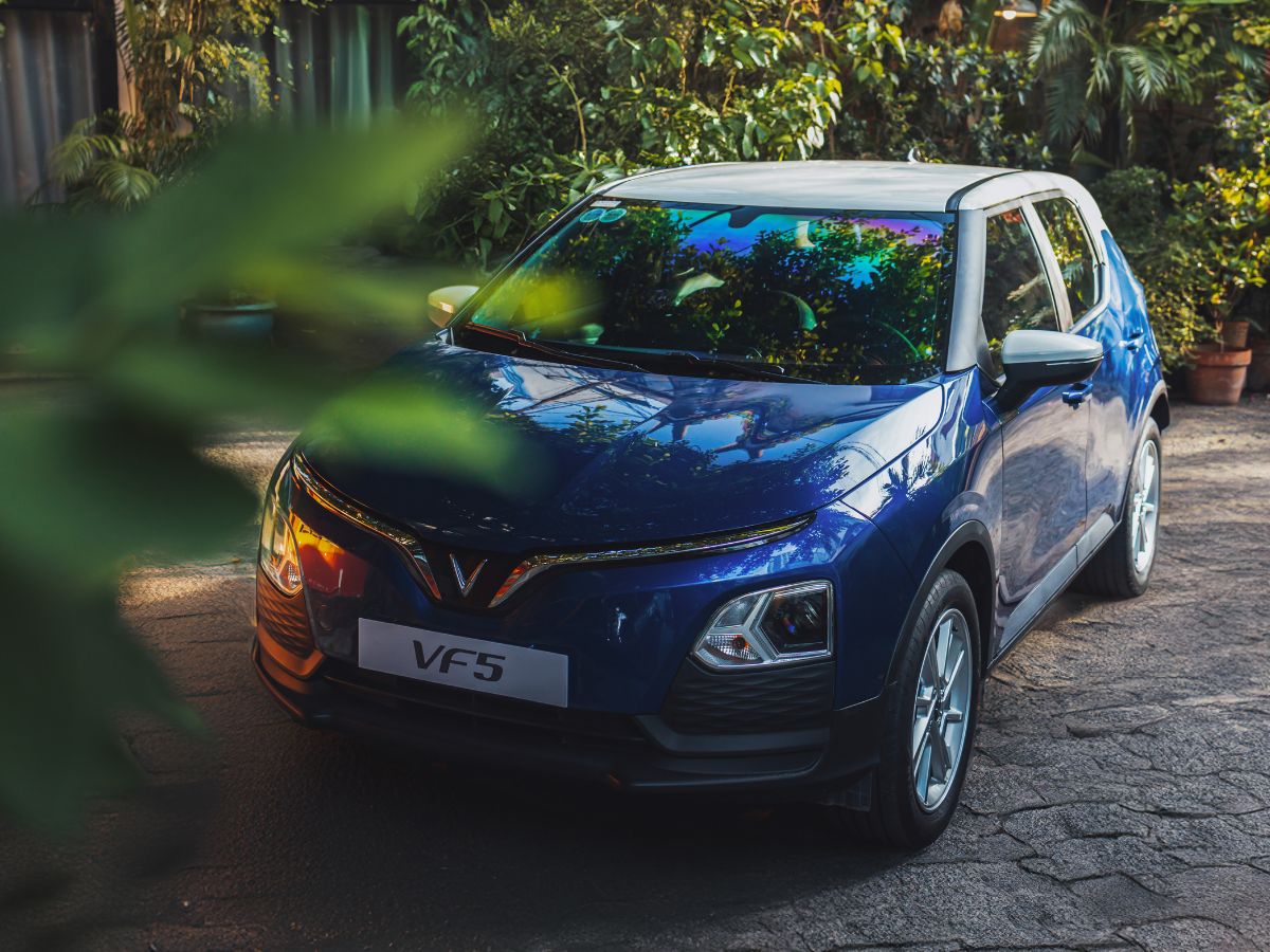 VinFast tackles EV resale value concerns with its RVG program, offering guaranteed values of up to 70% after three years, subject to conditions.