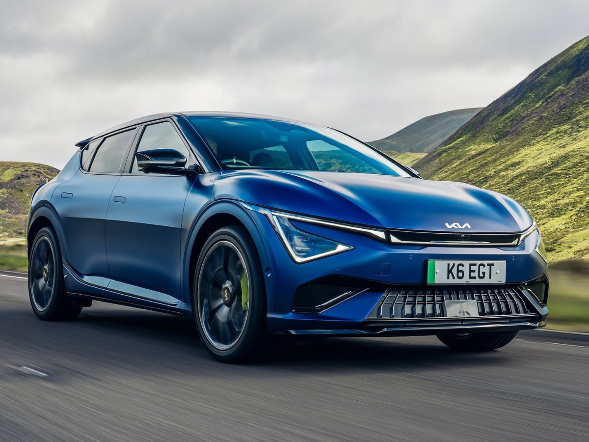 Kia hints at possibility of making its own GT-R